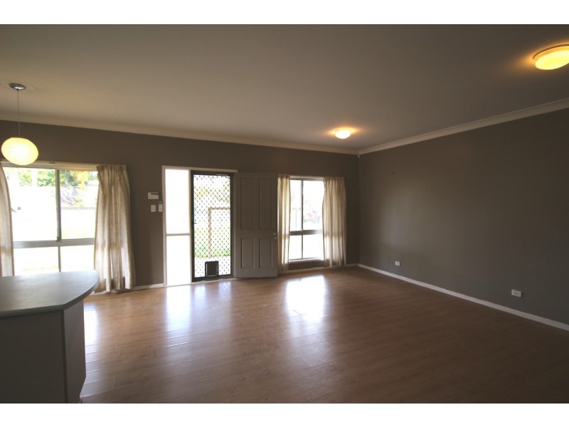 2 Francis Road, Shailer Park QLD 4128