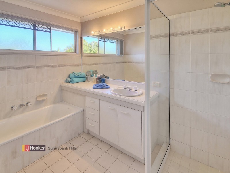 2 Bethany Place, Parkinson QLD 4115