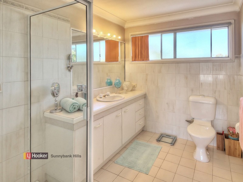 2 Bethany Place, Parkinson QLD 4115