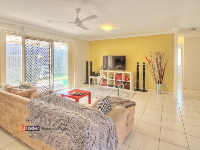 24 Apsley Crescent, Parkinson QLD 4115
