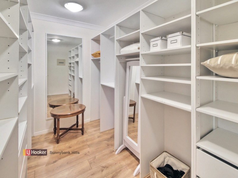 22 Greenland Street, Wishart QLD 4122