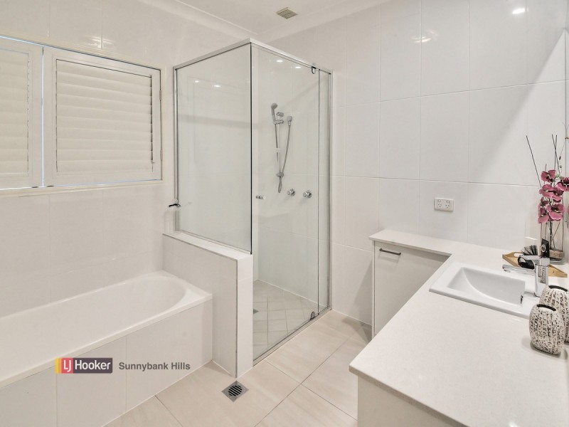 22 Greenland Street, Wishart QLD 4122