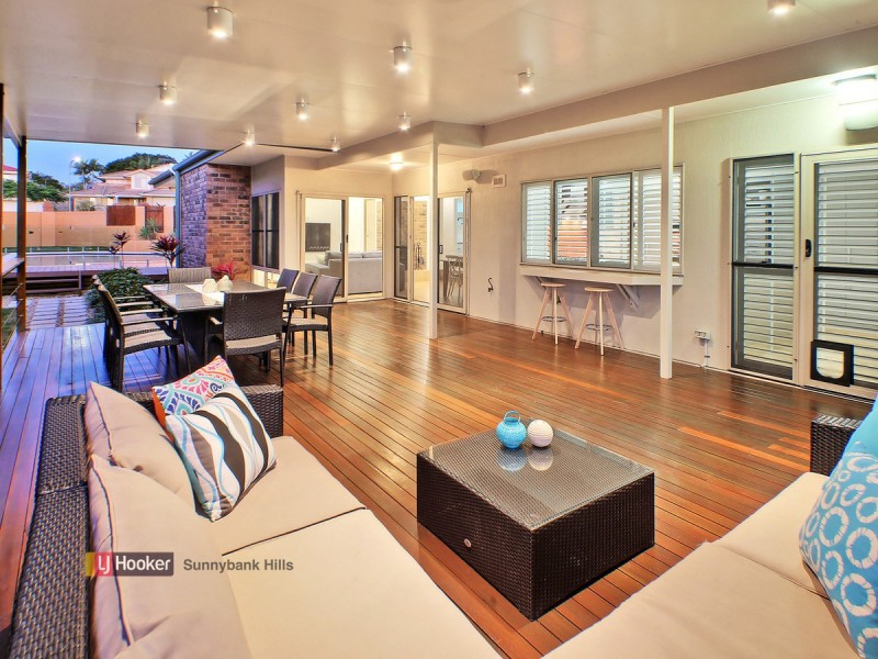 22 Greenland Street, Wishart QLD 4122