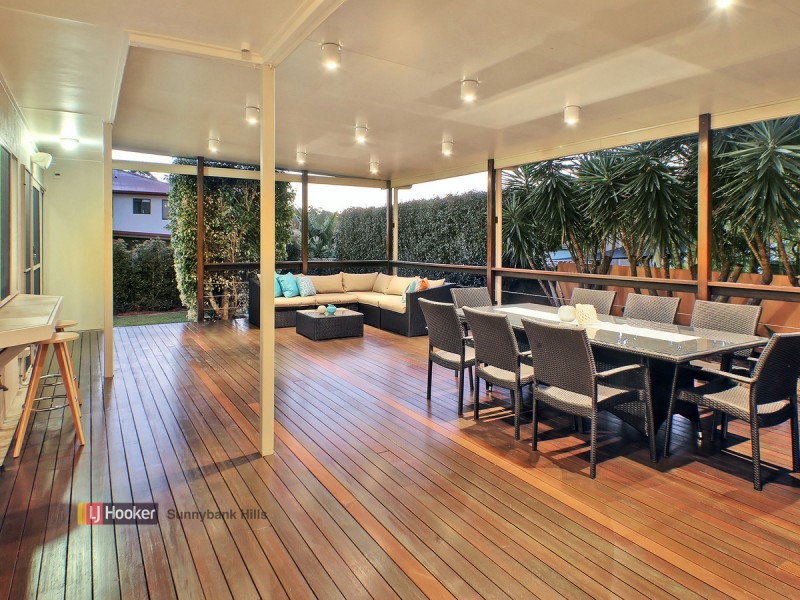 22 Greenland Street, Wishart QLD 4122