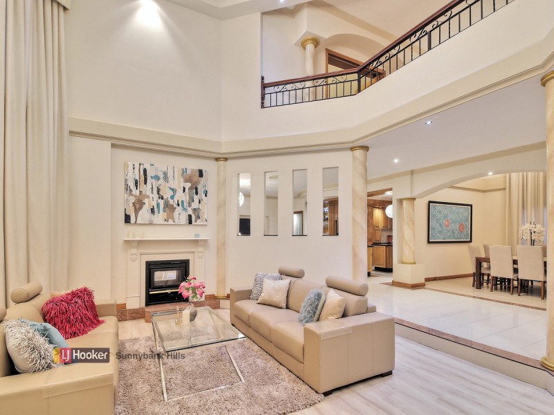 16 Cromwell Street, Sunnybank Hills QLD 4109