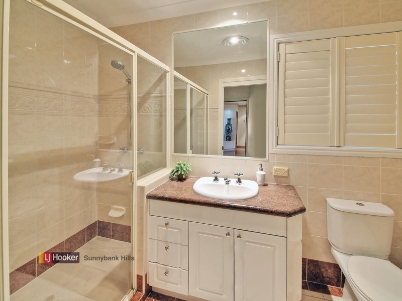 16 Cromwell Street, Sunnybank Hills QLD 4109