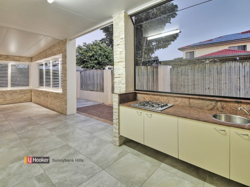16 Cromwell Street, Sunnybank Hills QLD 4109