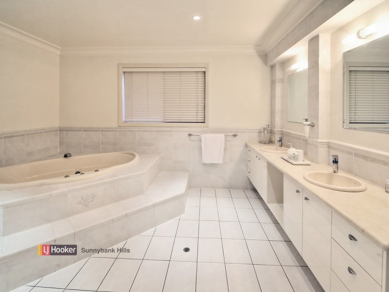 36 Kensington Way, Sunnybank Hills QLD 4109