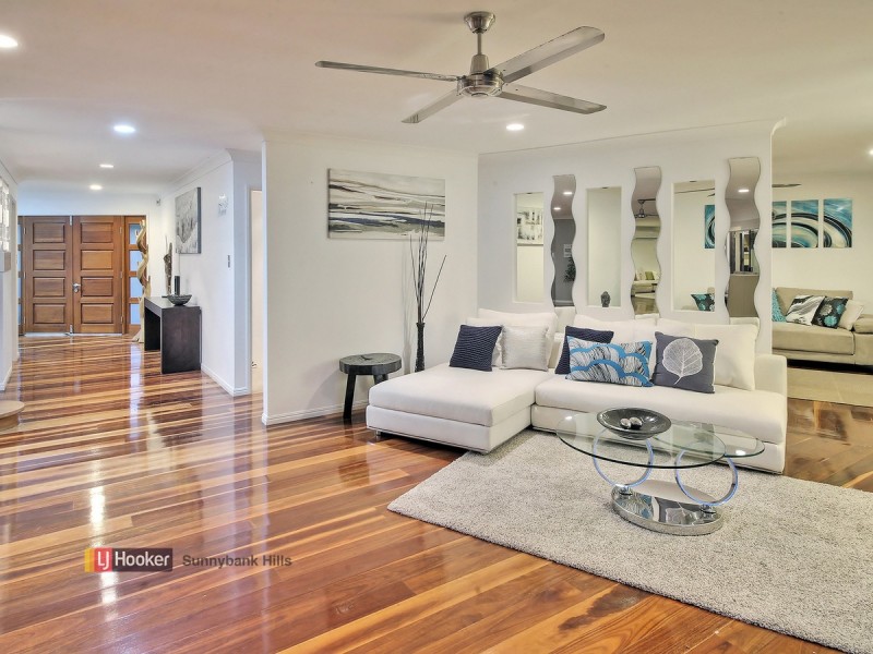 24 Trafalgar Street, Highland Park QLD 4211