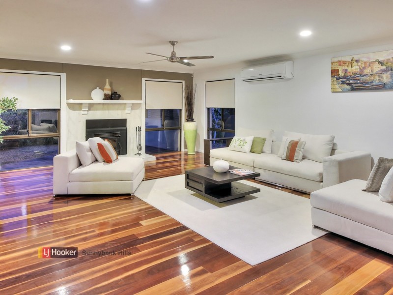 24 Trafalgar Street, Highland Park QLD 4211