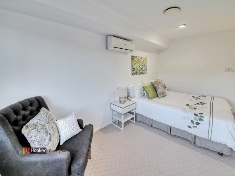 24 Trafalgar Street, Highland Park QLD 4211