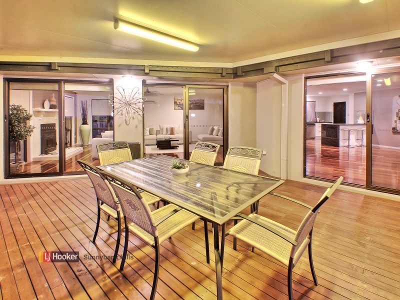 24 Trafalgar Street, Highland Park QLD 4211