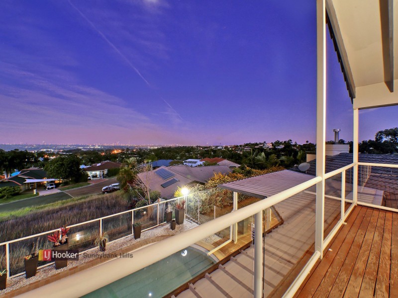 24 Trafalgar Street, Highland Park QLD 4211