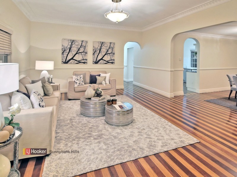 8 Mapleleaf Street, Eight Mile Plains QLD 4113