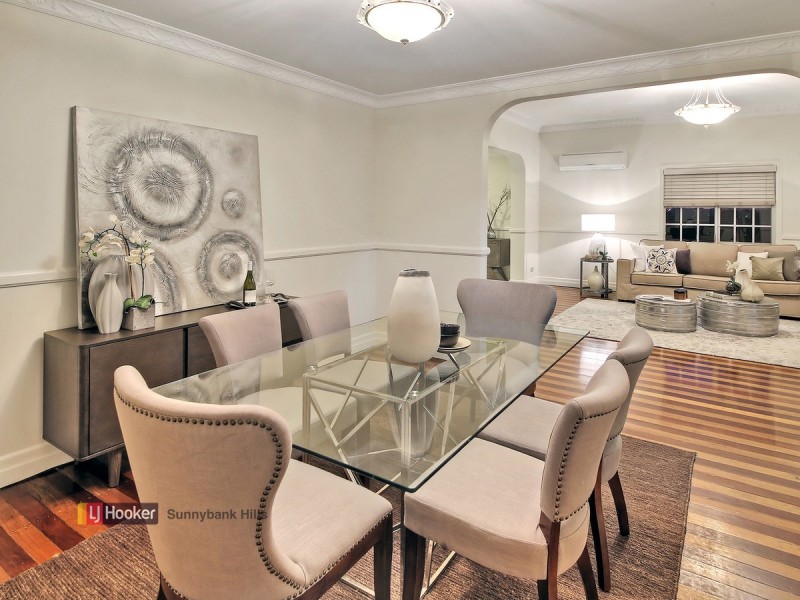 8 Mapleleaf Street, Eight Mile Plains QLD 4113