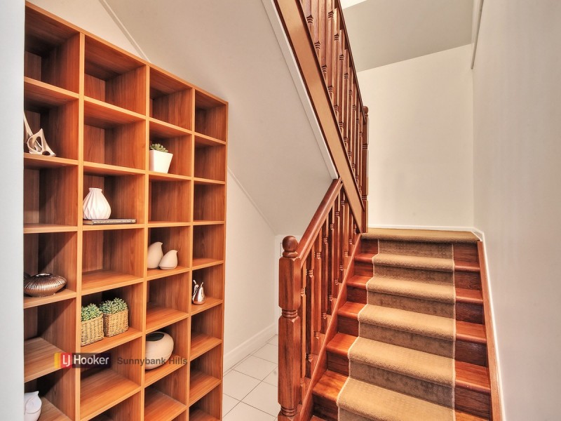 8 Mapleleaf Street, Eight Mile Plains QLD 4113