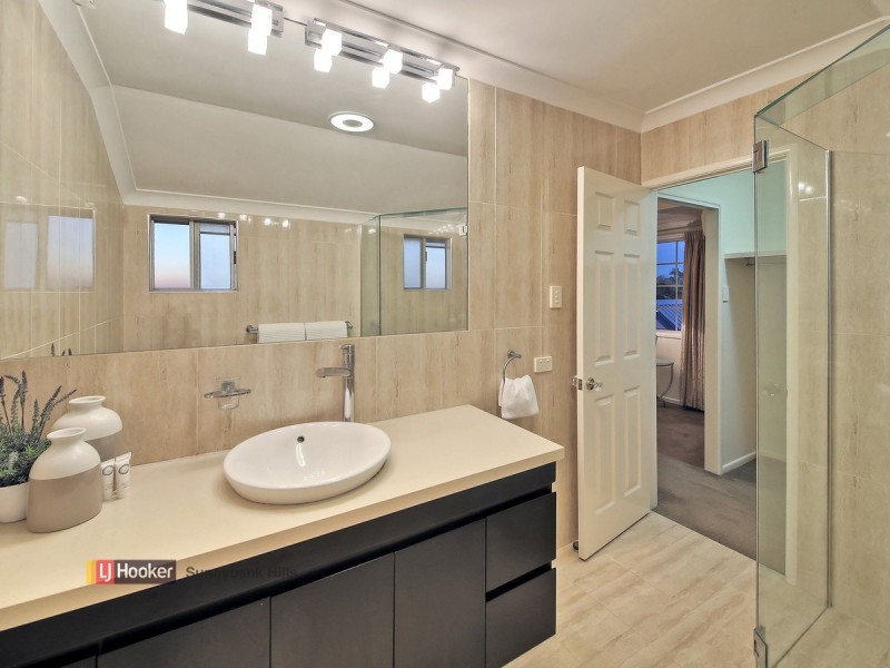 8 Mapleleaf Street, Eight Mile Plains QLD 4113