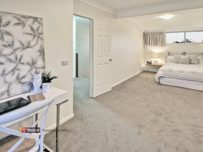 8 Mapleleaf Street, Eight Mile Plains QLD 4113