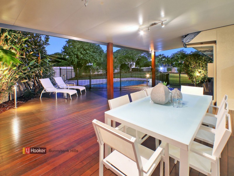 8 Mapleleaf Street, Eight Mile Plains QLD 4113