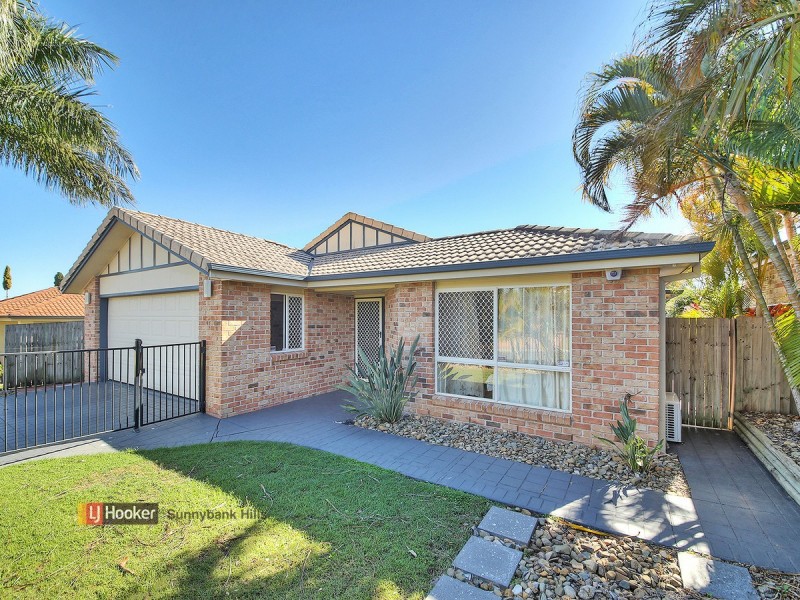 16 Carnegie Close, Parkinson QLD 4115