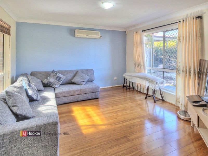 16 Carnegie Close, Parkinson QLD 4115