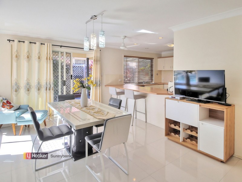 16 Carnegie Close, Parkinson QLD 4115