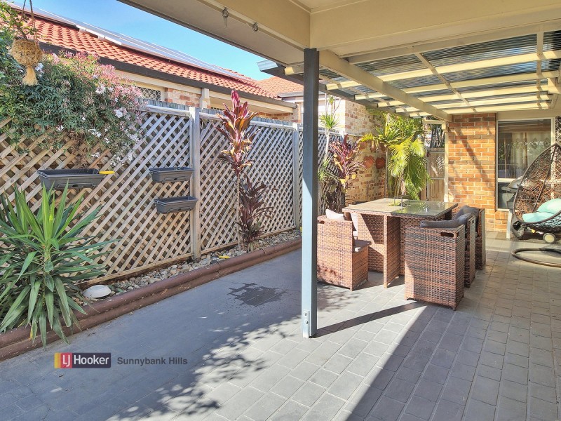 16 Carnegie Close, Parkinson QLD 4115