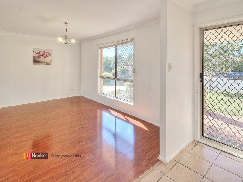 11 Scarlet Oak Place, Calamvale QLD 4116