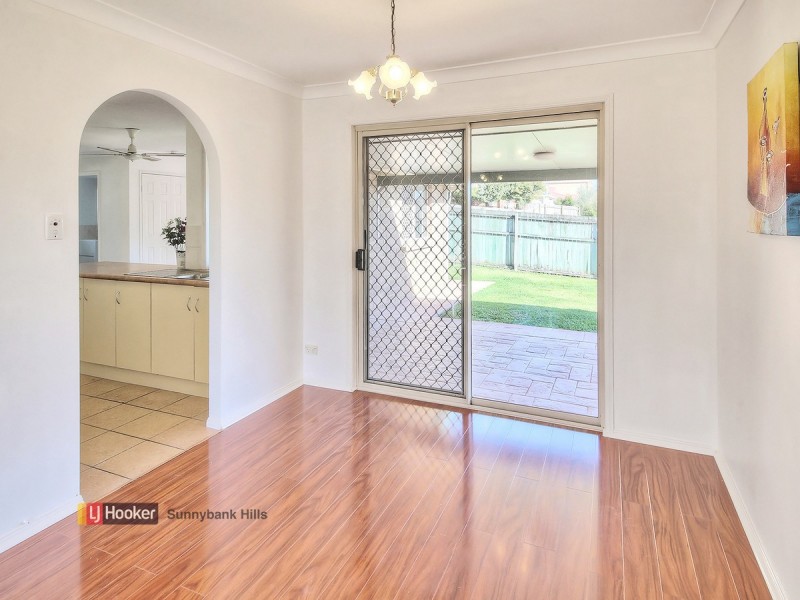 11 Scarlet Oak Place, Calamvale QLD 4116