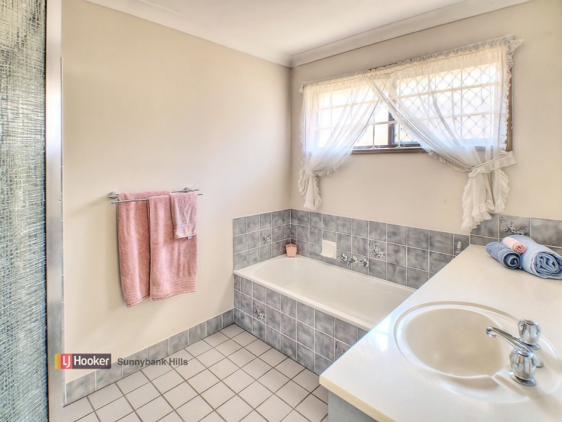 106 Pinelands Road, Sunnybank Hills QLD 4109