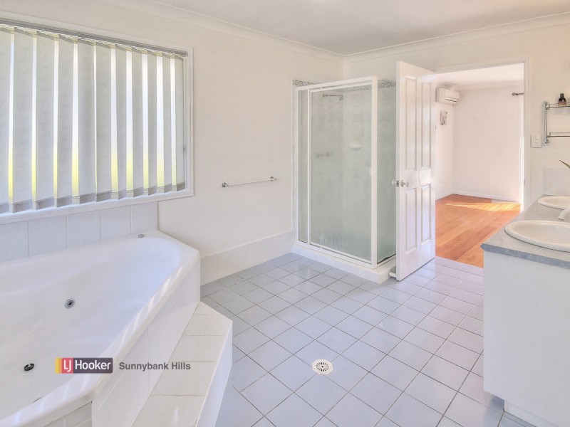 1 Chestnut Place, Calamvale QLD 4116