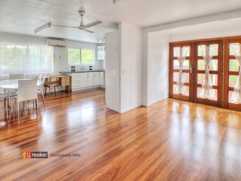 5 Warrigal Road, Runcorn QLD 4113