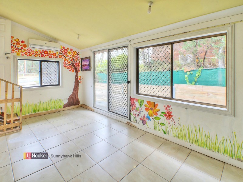 5 Warrigal Road, Runcorn QLD 4113