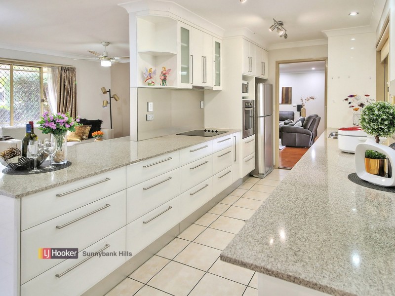 25 Solandra Crescent, Calamvale QLD 4116