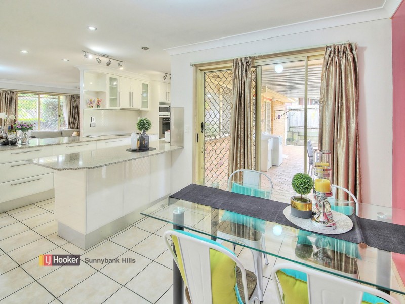 25 Solandra Crescent, Calamvale QLD 4116