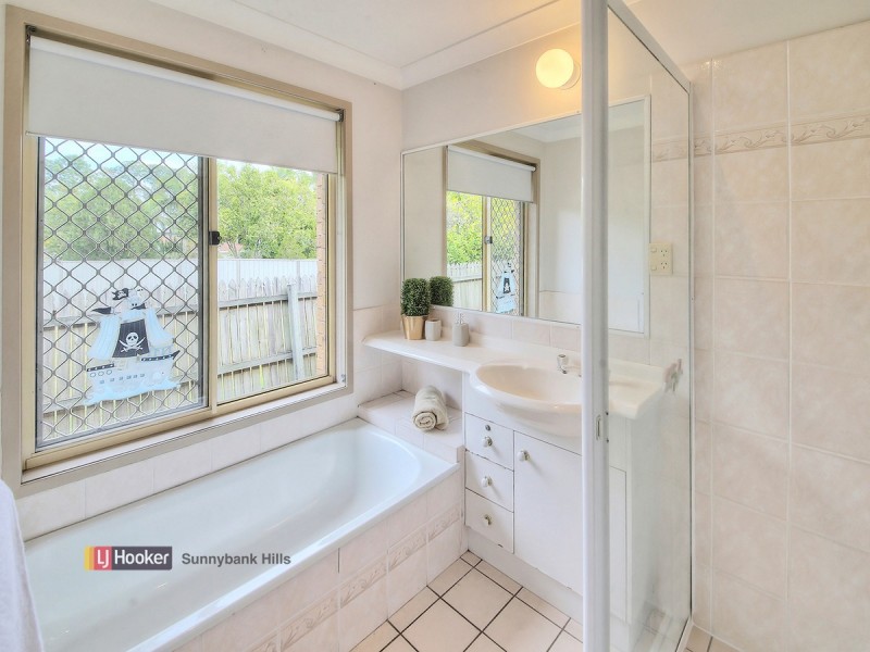 25 Solandra Crescent, Calamvale QLD 4116