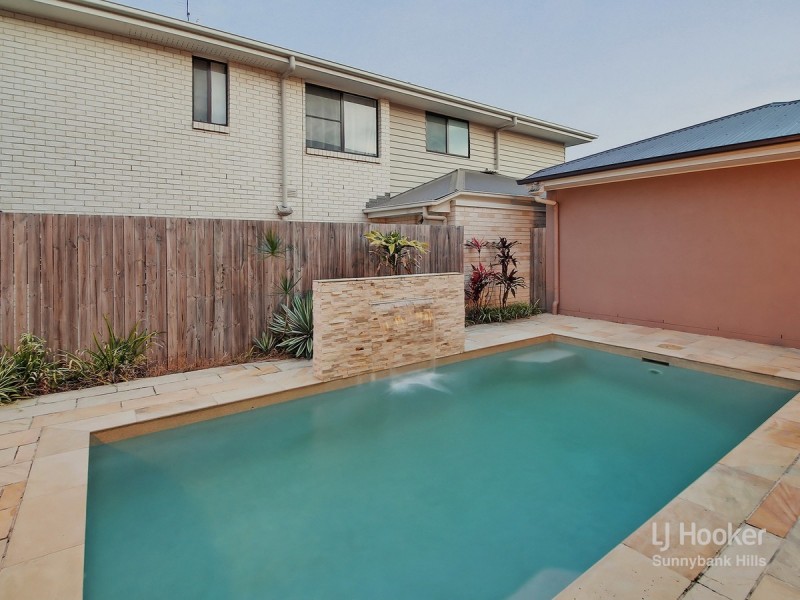 29 Taylor Place, Mackenzie QLD 4156