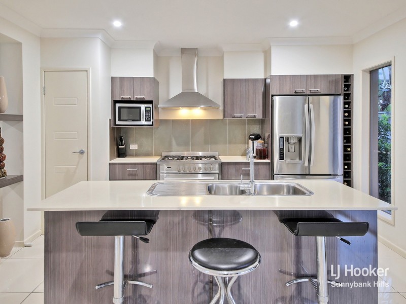 29 Taylor Place, Mackenzie QLD 4156