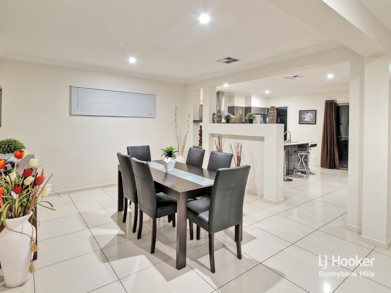 29 Taylor Place, Mackenzie QLD 4156