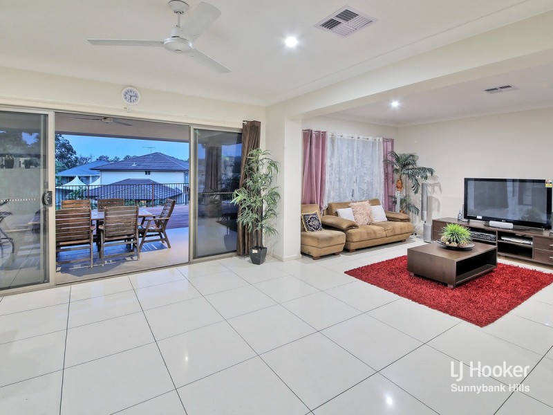 29 Taylor Place, Mackenzie QLD 4156