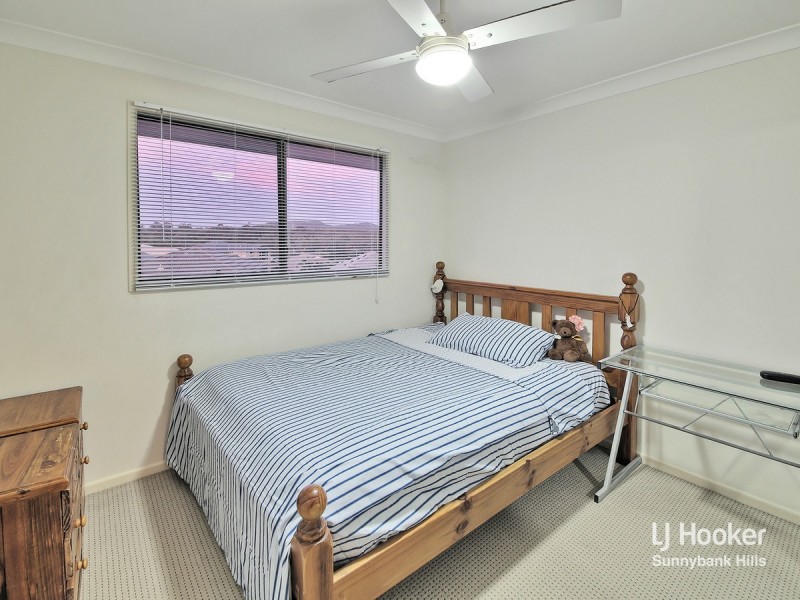 29 Taylor Place, Mackenzie QLD 4156