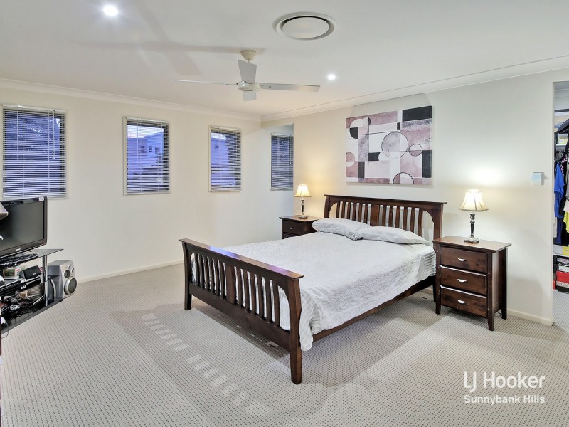 29 Taylor Place, Mackenzie QLD 4156