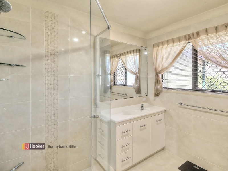 10 Manzill Street, Sunnybank Hills QLD 4109