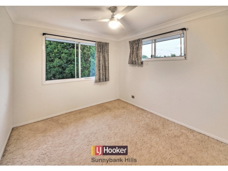 5 Hoover Court, Stretton QLD 4116