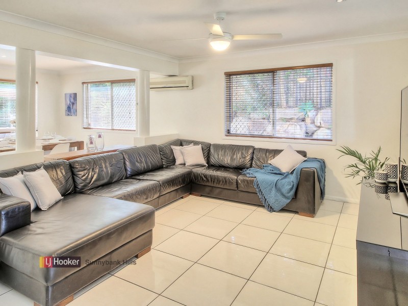 40 Lichfield Place, Parkinson QLD 4115