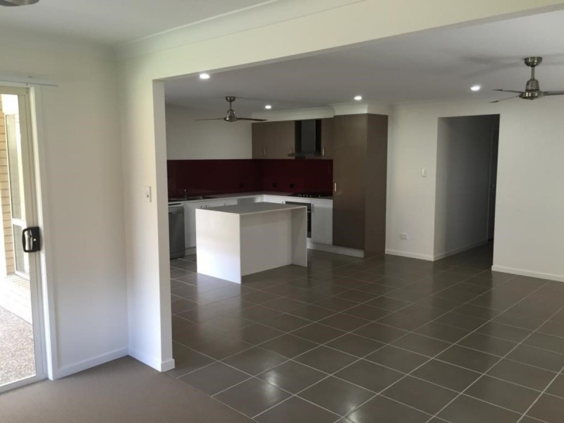 84 Fernbrooke Boulevard, Redbank Plains QLD 4301