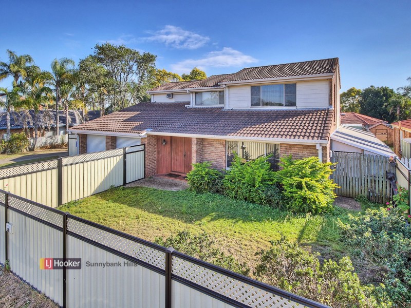 8 Lindstrom Court, Runcorn QLD 4113