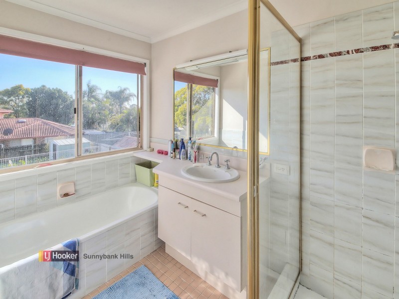 8 Lindstrom Court, Runcorn QLD 4113