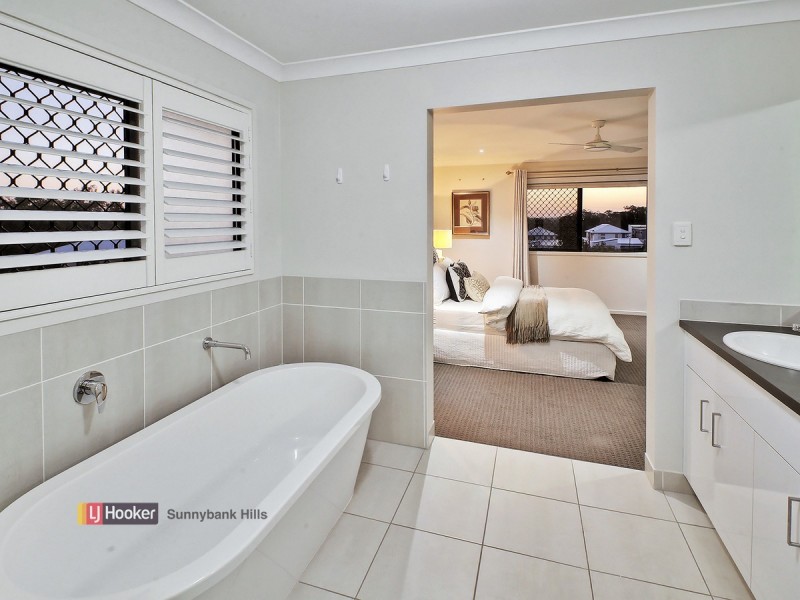 7 English Place, Rochedale QLD 4123