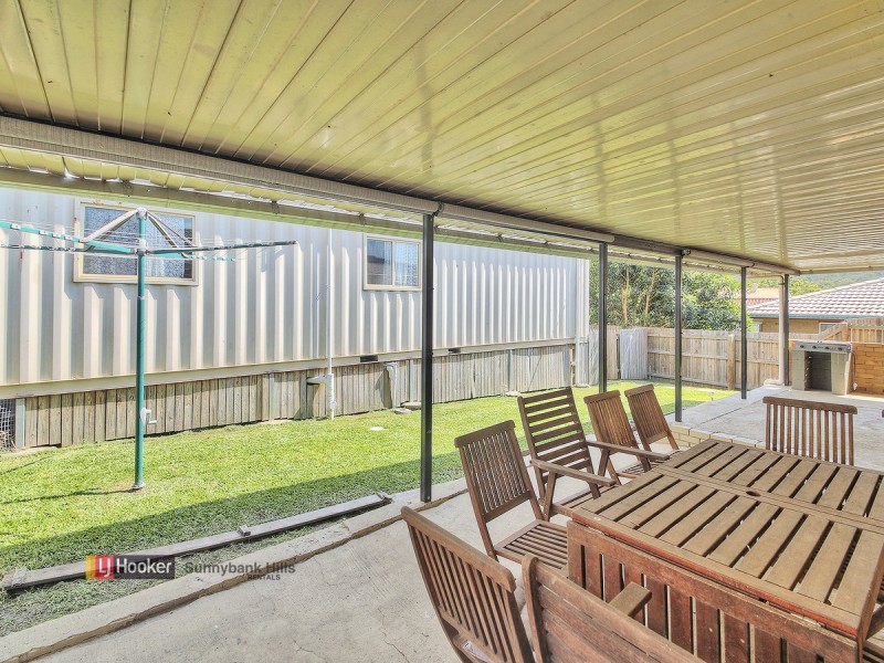 16 Saffron Street, Robertson QLD 4109
